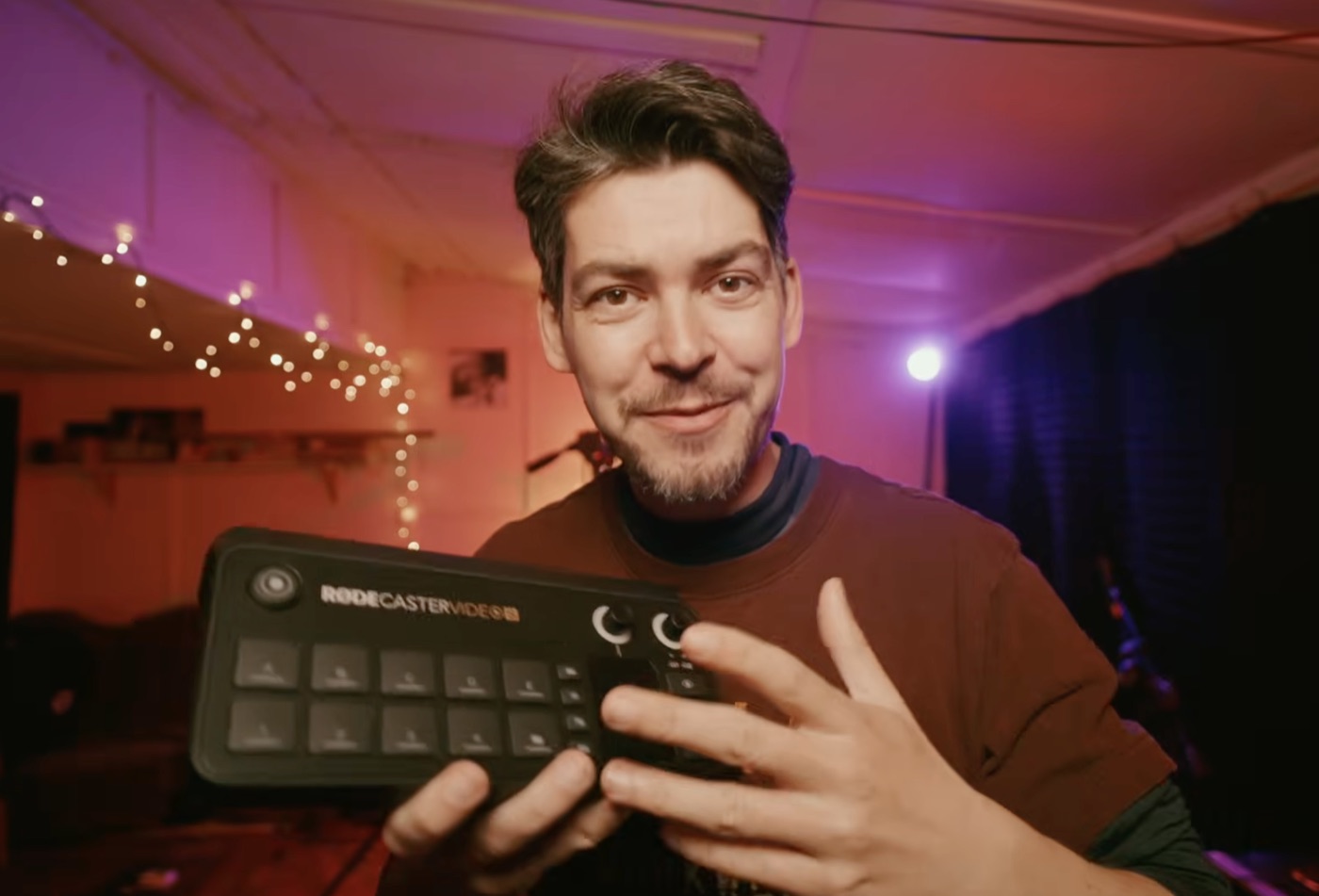Tvůrce s ovládacím pultem RØDECaster Video S
